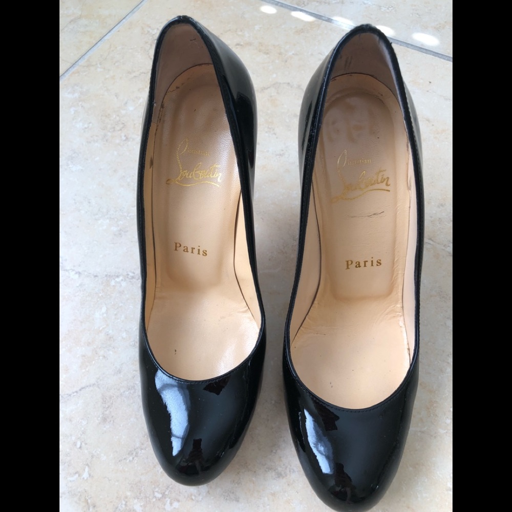 Christian Louboutin pointy patent toe size 35.5